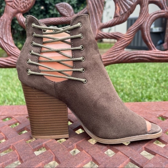💋BAMBOO Vegan Suede Zip Back Open Toe Ankle Heeled Booties - Picture 2 of 14